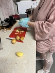 Příprava - Krájení a čištění brambor